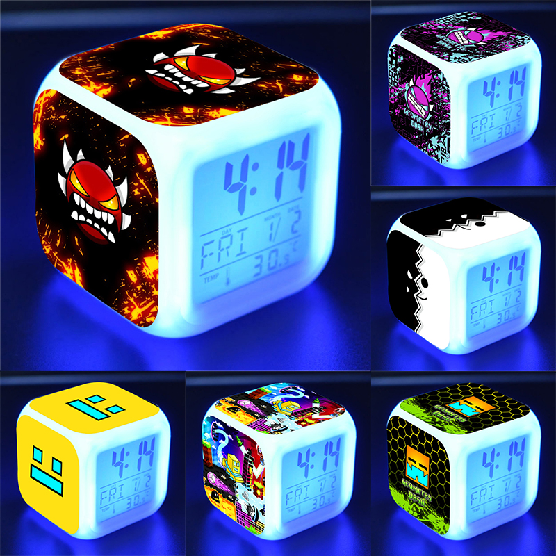 Angry Geometry Dash Alarm Cloc - مراجعة Led Desk Clock وسعره